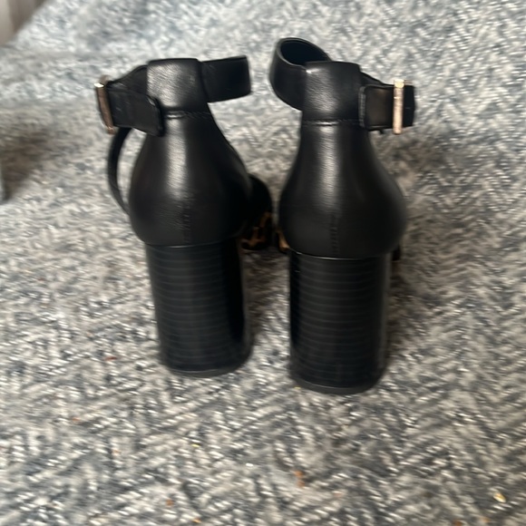 Enzo Angelini 9 1/2 Block Heel - Picture 3 of 4